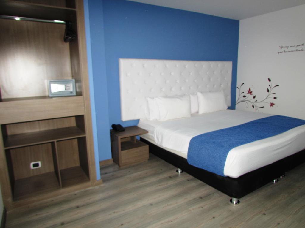 Aw Hotel Plaza Miranda Bogotá Zimmer foto